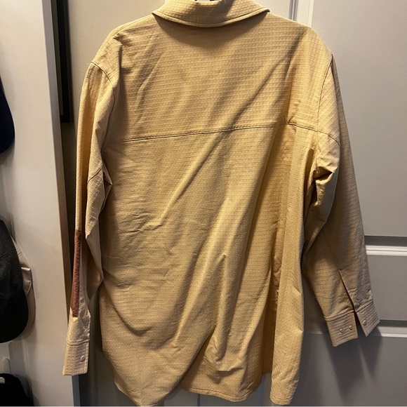 Lululemon Button Down / Jacket - Picture 4 of 4